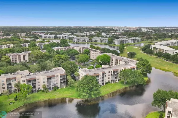 9470 Poinciana Pl #408,  Davie,  FL 33324