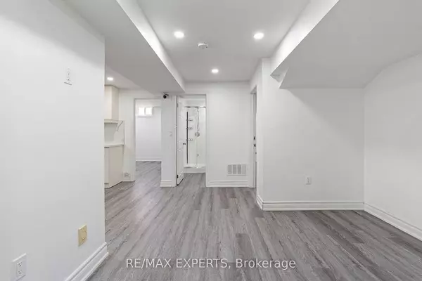 30 Larchwood PL #Basement, Brampton, ON L6S 5V3