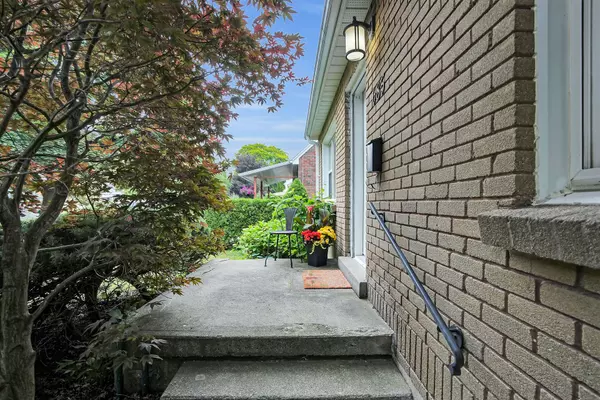 London East, ON N5Y 3Z3,685 Strathmeyer ST
