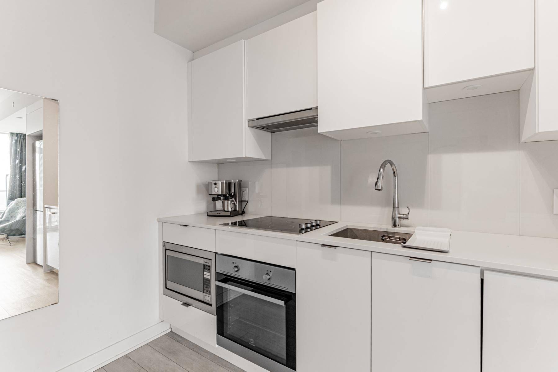 Toronto C10, ON M4P 0E4,195 Redpath AVE #2908