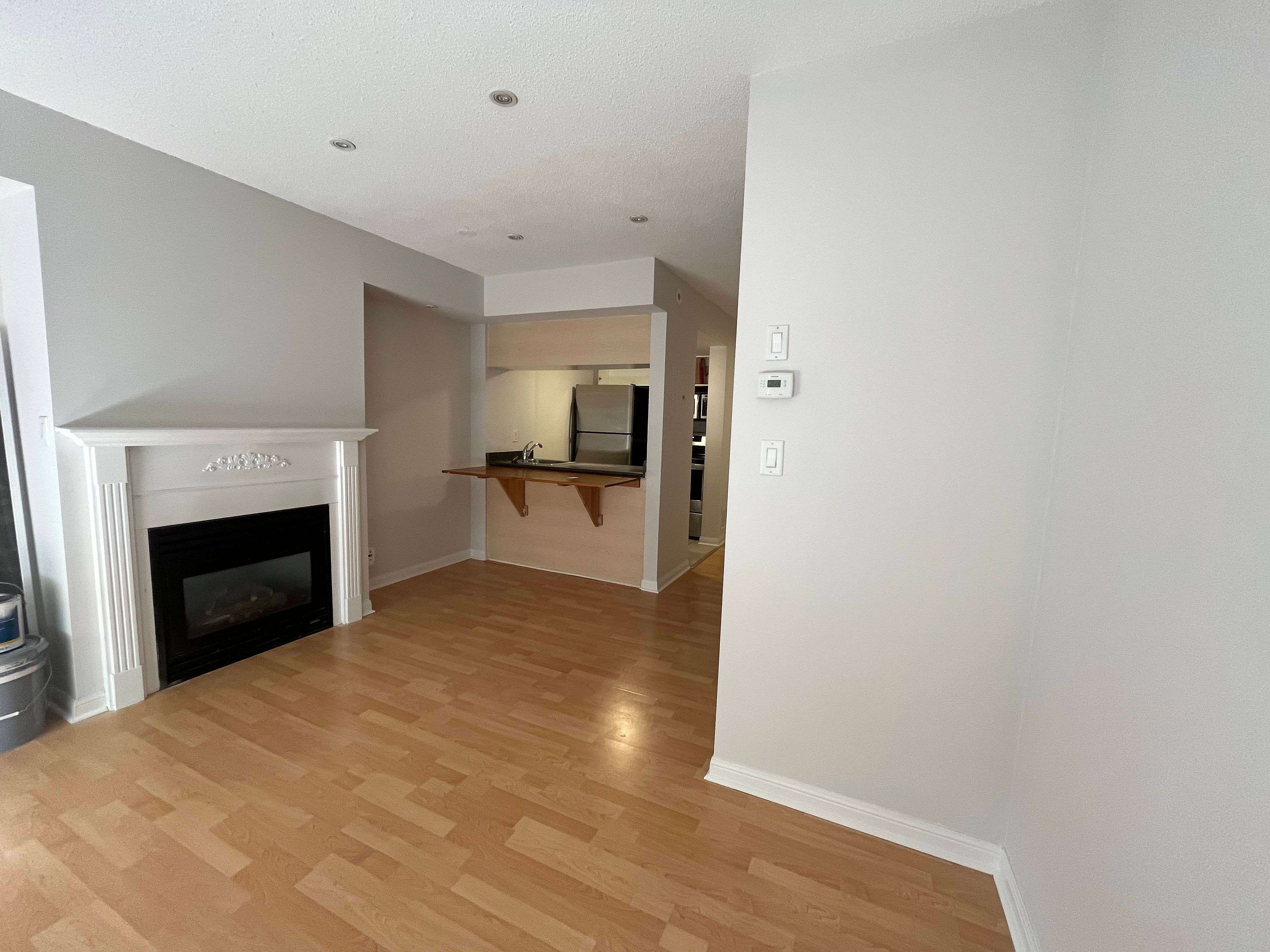 Toronto C14, ON M2N 7C2,3 Everson DR #105