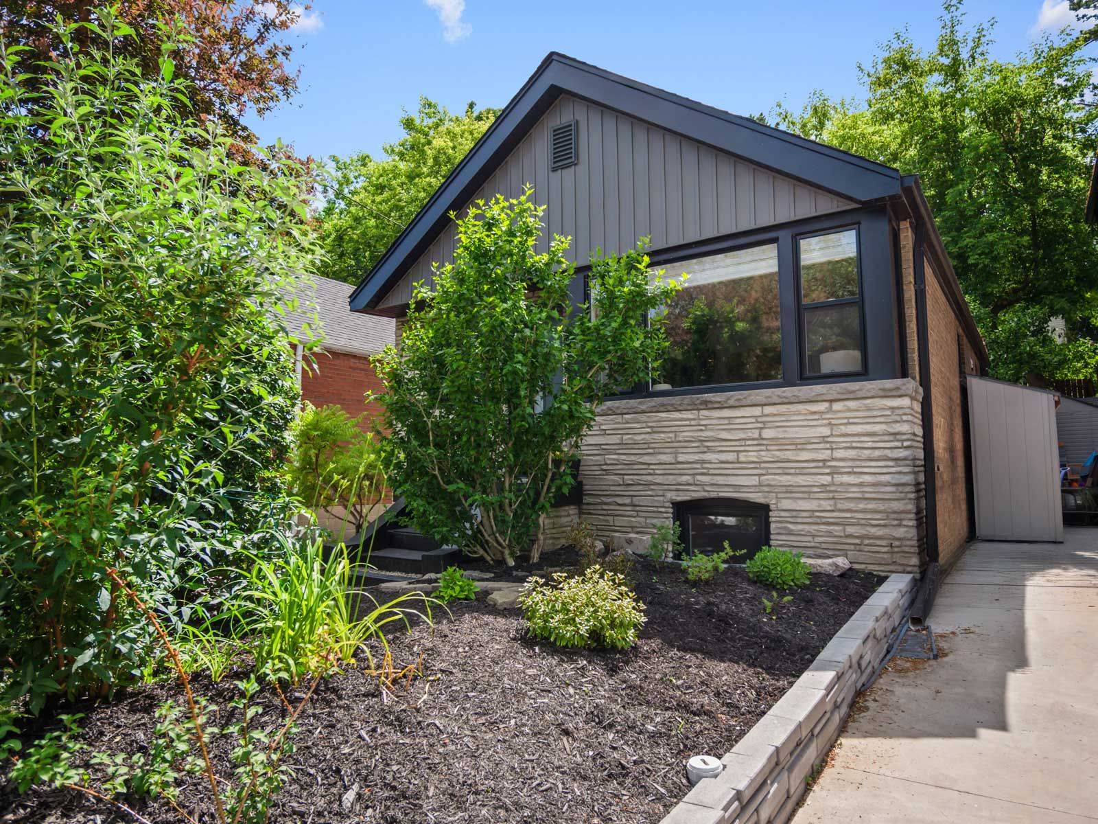 60 Glenside AVE,  Toronto E01,  ON M4L 2T5