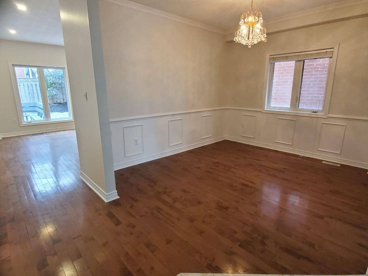 Newmarket, ON L3X 2V5,46 Woodbury CRES