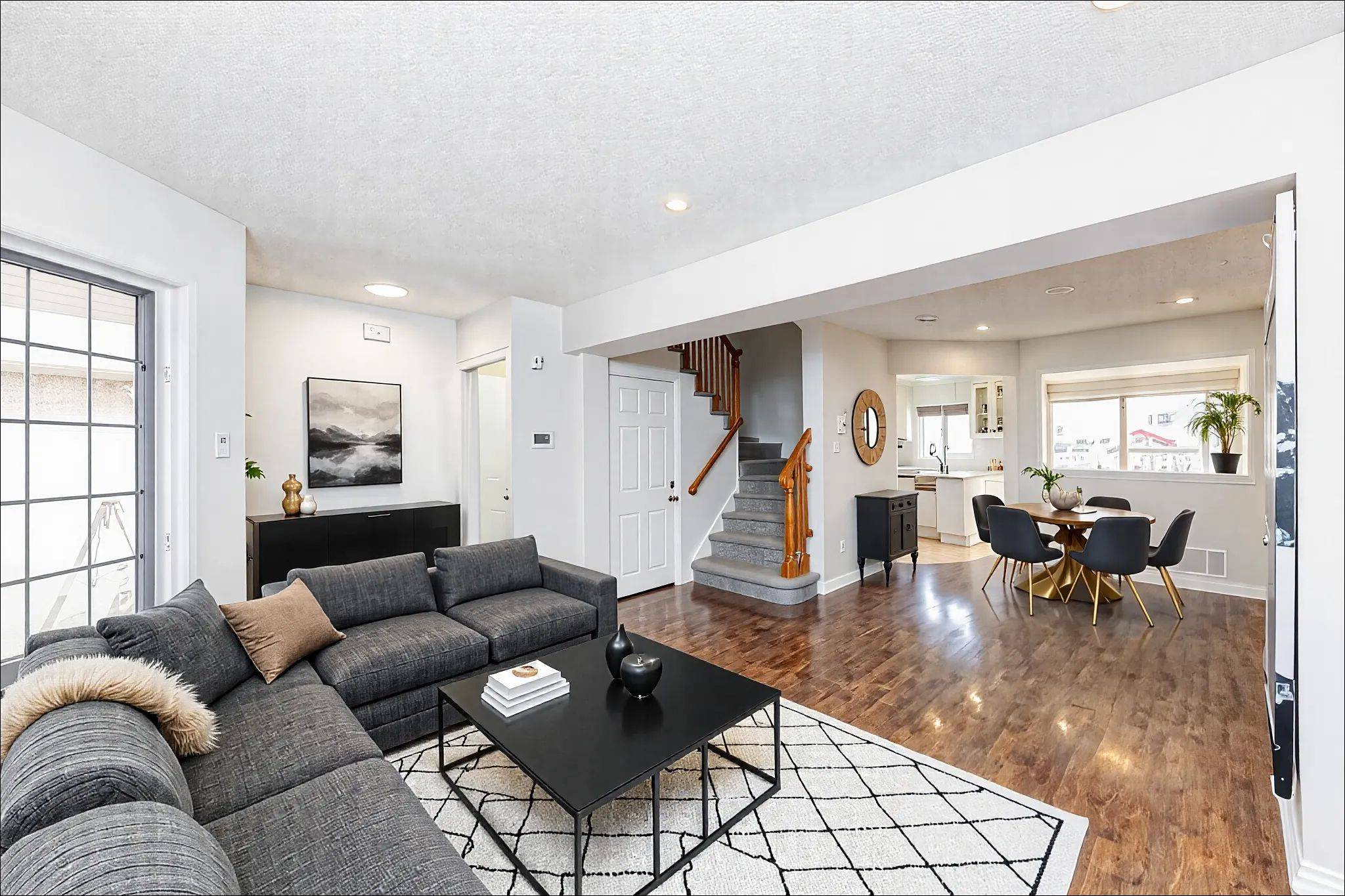 Brampton, ON L6Y 4X7,98 Lent CRES