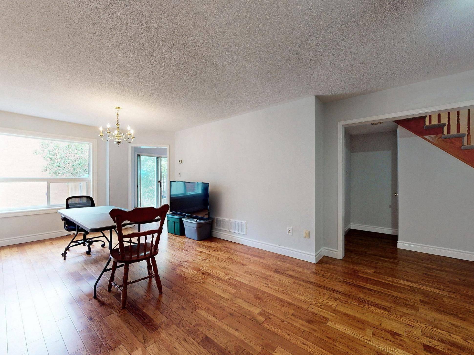 Mississauga, ON L5V 2C3,6050 Bidwell TRL #72
