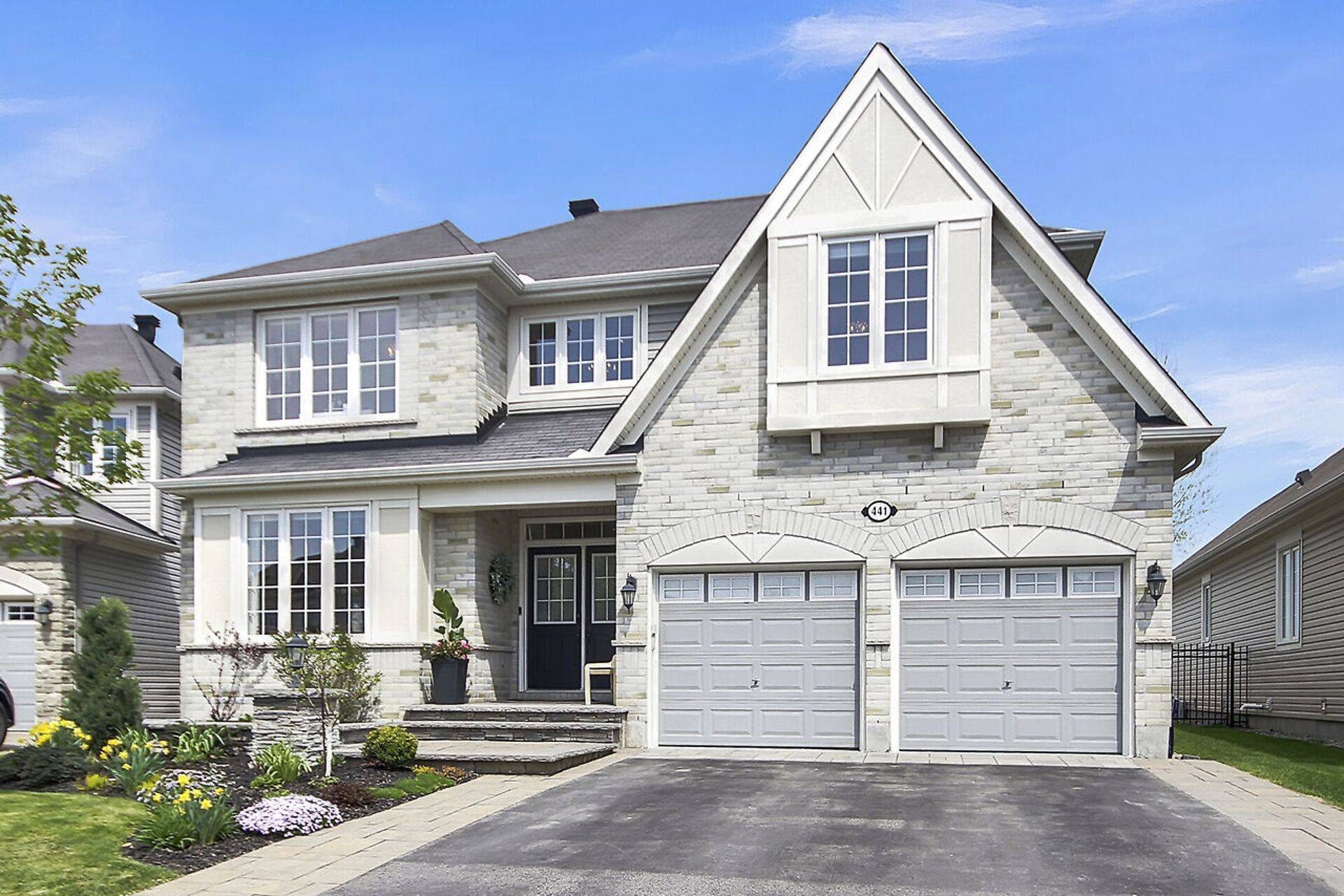441 Blackleaf DR, Barrhaven, ON K2J 5S7