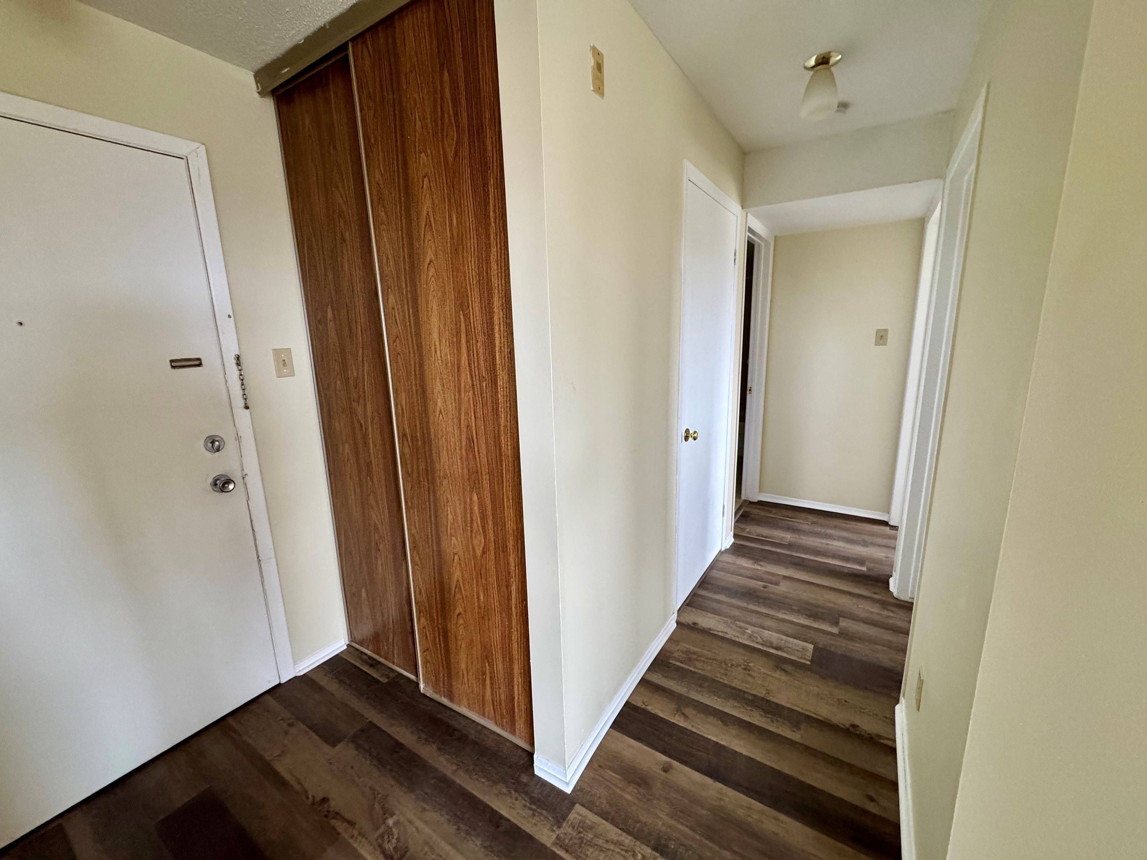 Orleans - Cumberland And Area, ON K1E 3W8,325 Centrum BLVD #404