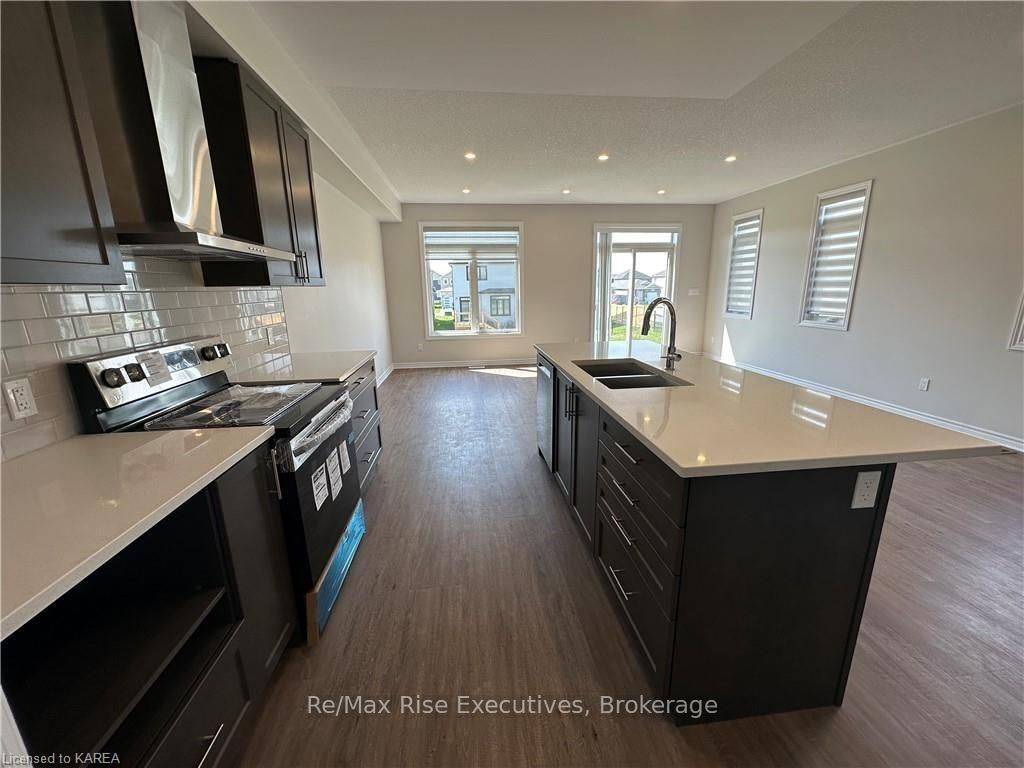 Kingston, ON K7P 0T3,1375 WOODFIELD CRES