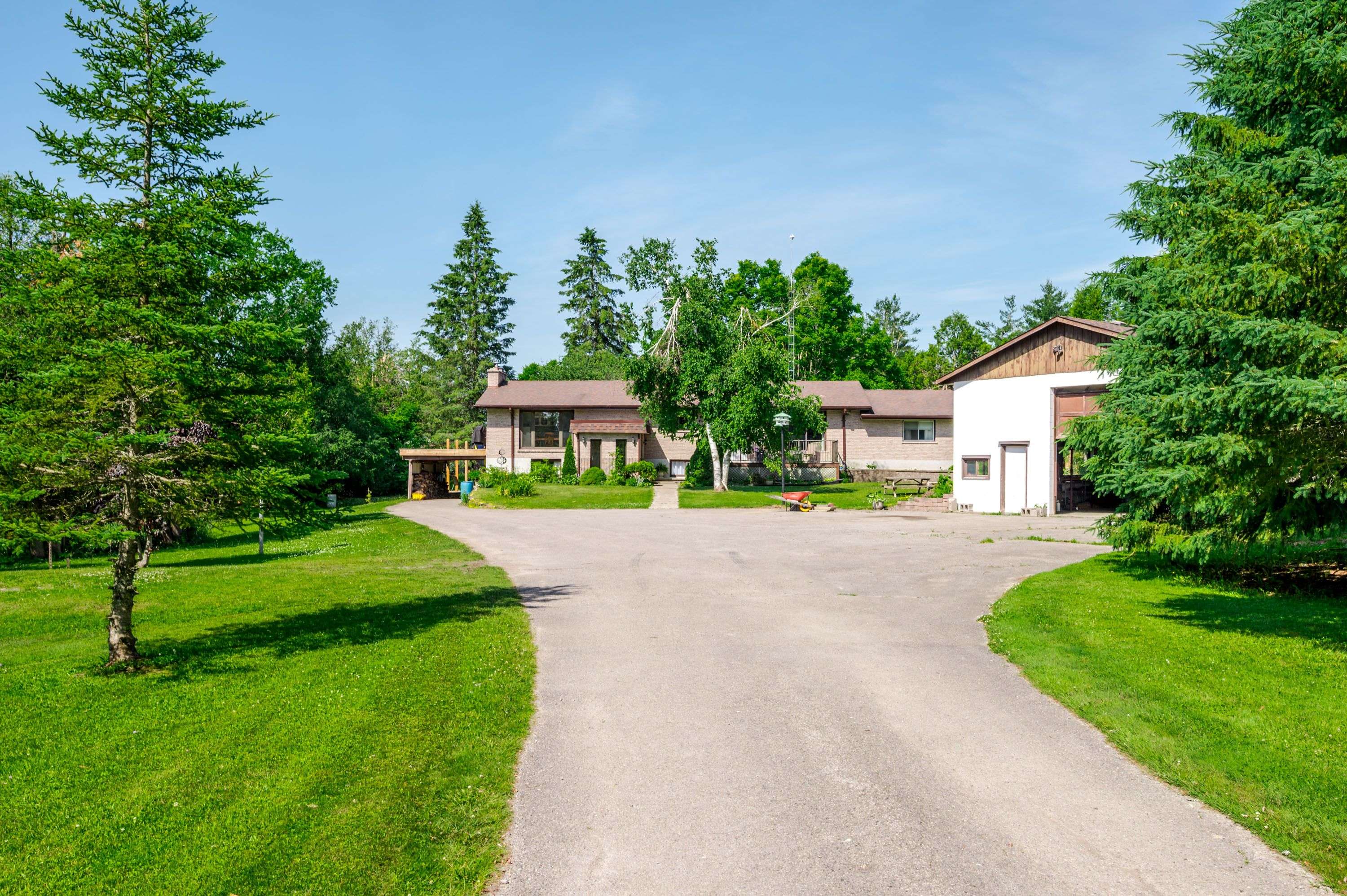 Douro-dummer, ON K9J 6Y1,1496 Bradfield RD