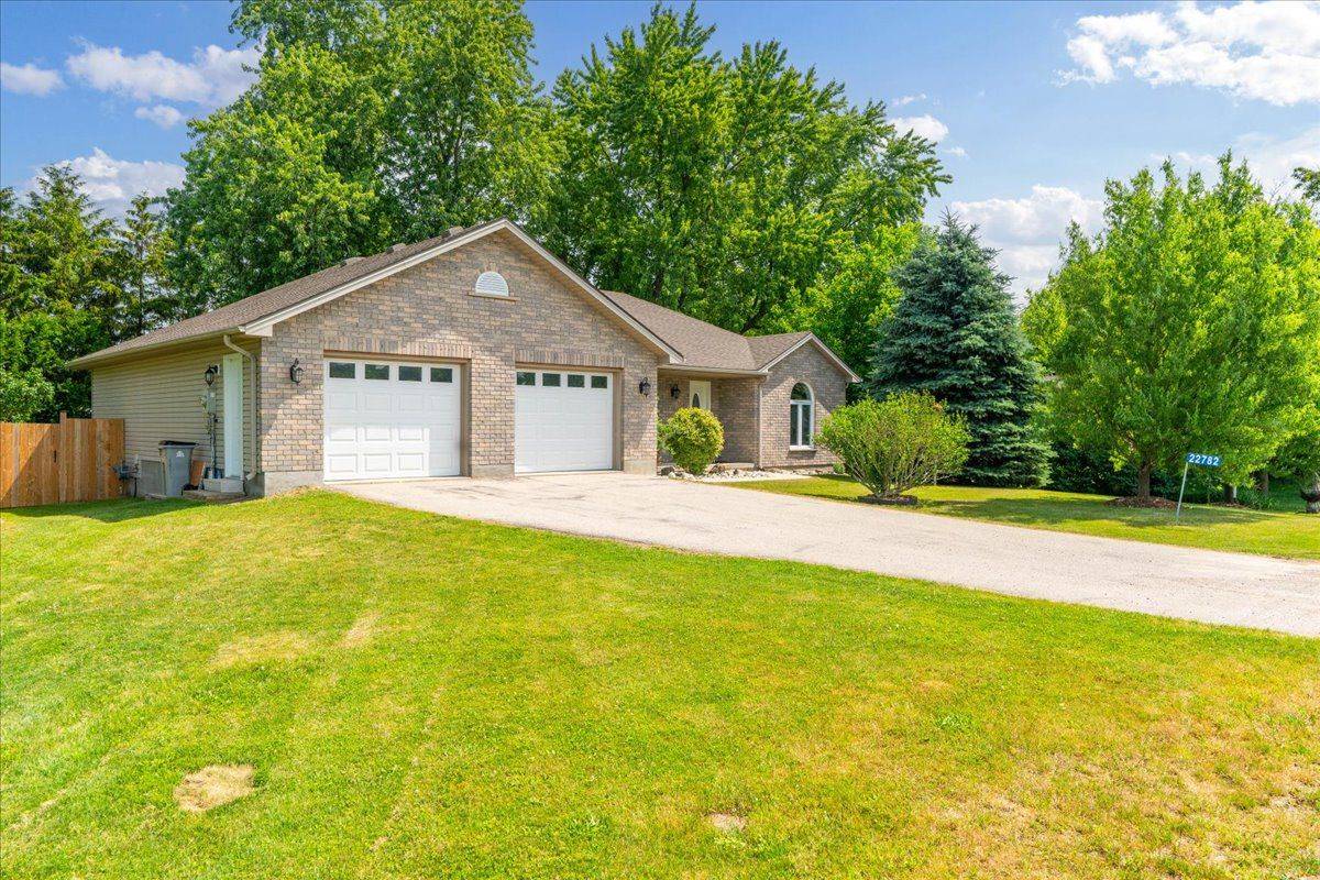 Strathroy-caradoc, ON N0L 1W0,22782 Adelaide RD