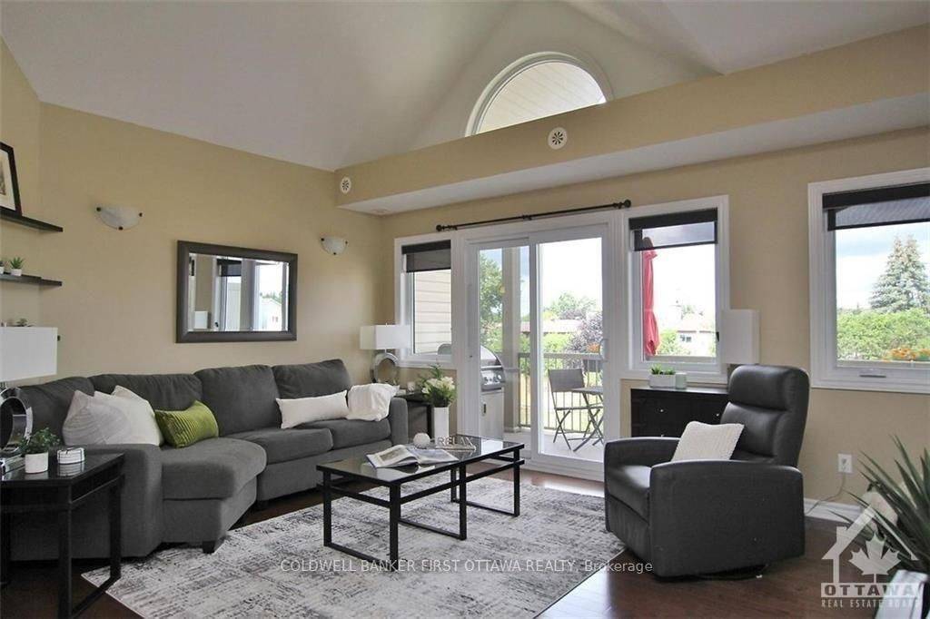 Barrhaven, ON K2J 5V1,137 HARTHILL WAY #E