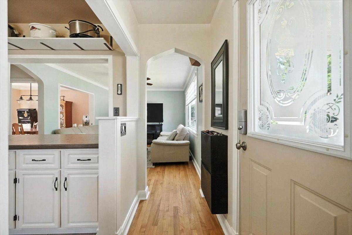 Vanier And Kingsview Park, ON K1L 6W1,323 Richard CIR