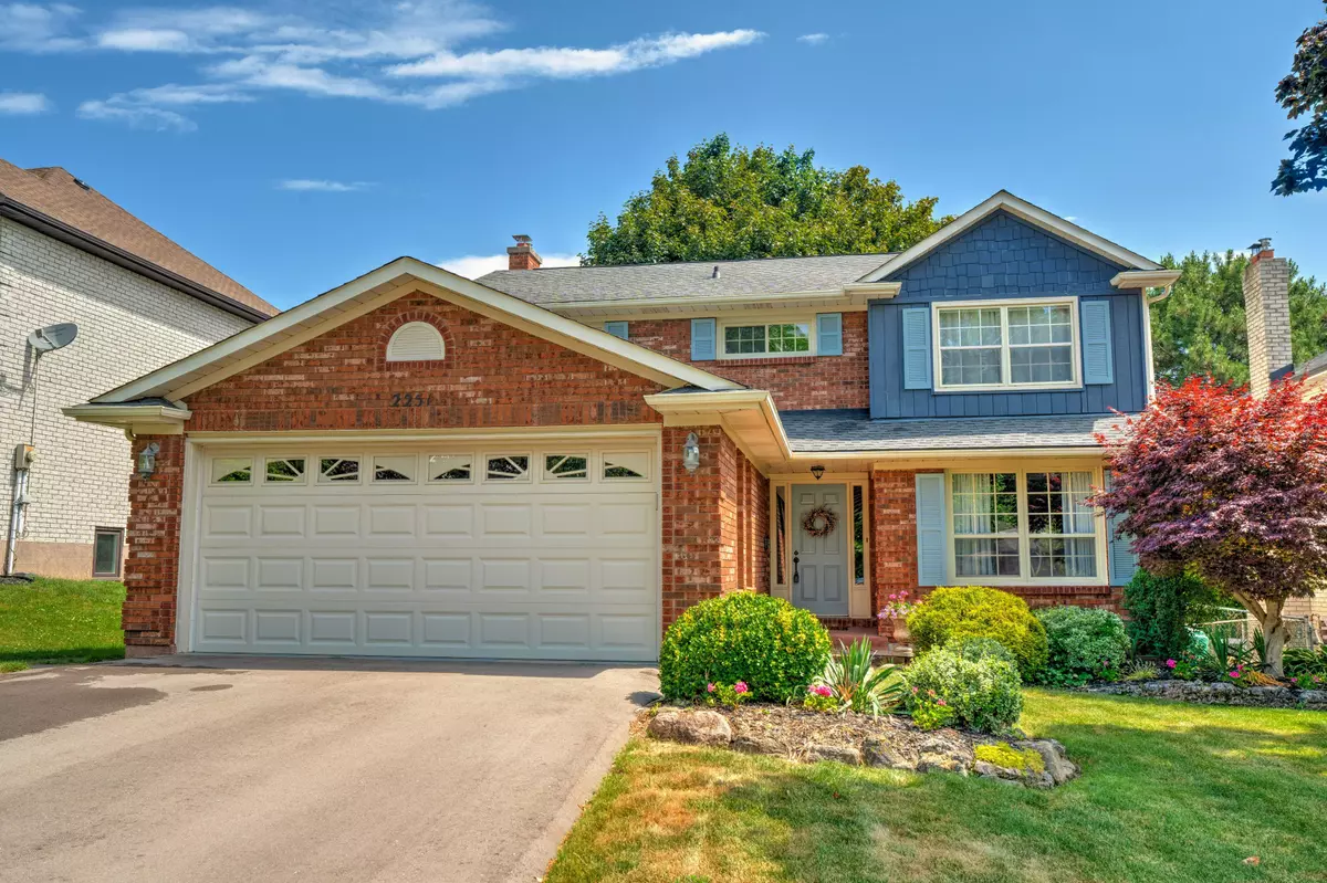 Burlington, ON L7P 3J3,2251 Mansfield DR