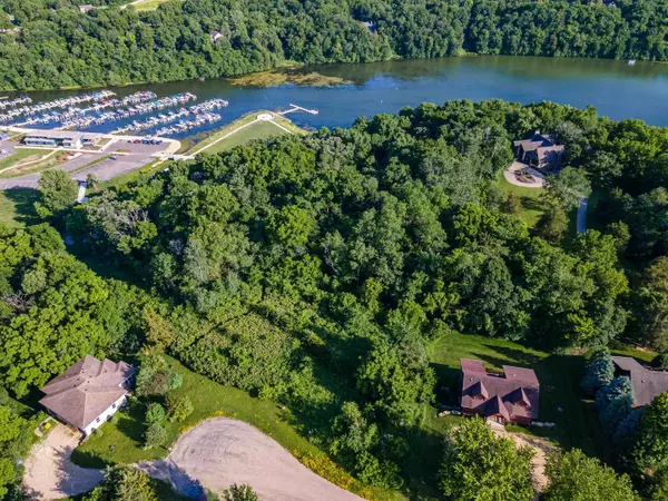 2 Waterford Drive, Galena, IL 61036