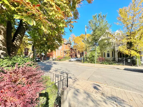 483 Ontario ST #2, Toronto C08, ON M4X 1M6