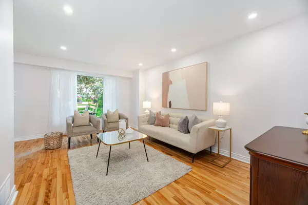 Pickering, ON L1W 2Z9,541 Creekview CIR