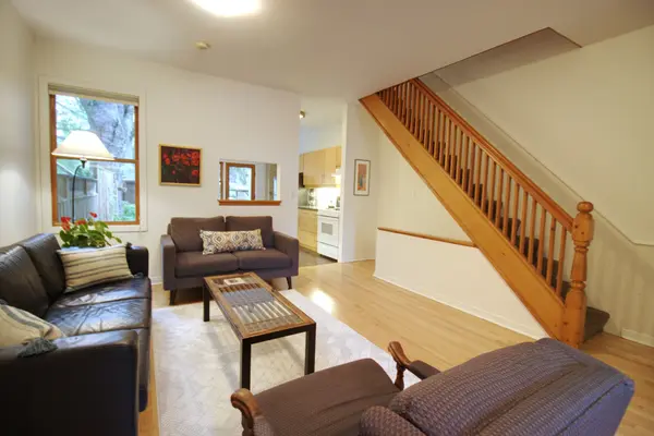 Toronto E01, ON M4M 2M7,277 Booth AVE