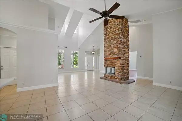Loxahatchee Groves, FL 33470,13105 Raymond Dr