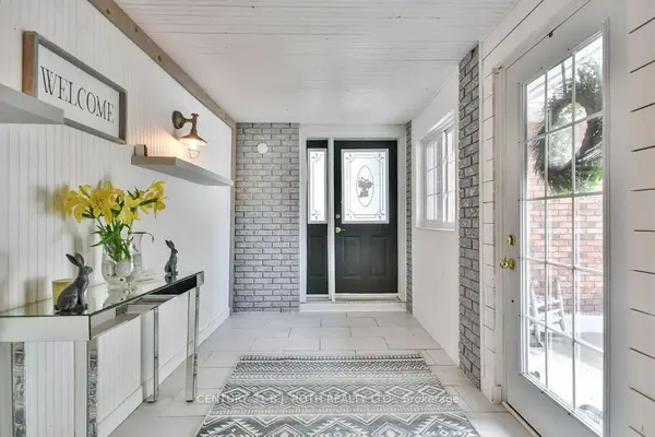 21 Luella BLVD, Springwater, ON L9X 0X1