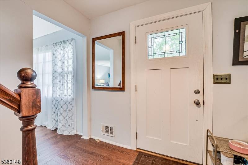 Metuchen Boro, NJ 08840,10 Ginesi Ct
