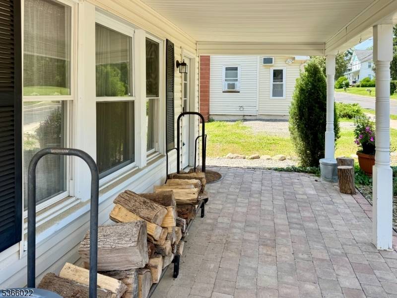 Oxford Twp., NJ 07863,77 Belvidere Ave