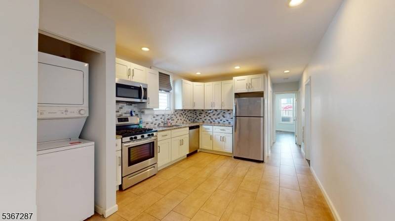 Clifton City, NJ 07011,634 Clifton Ave