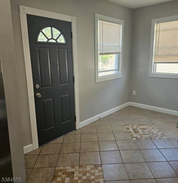 Hillside Twp., NJ 07205,23 Long Ave #2