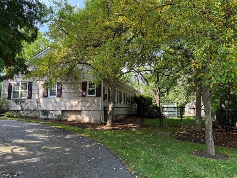 Morris Twp., NJ 07960,2 Blackwell Ave