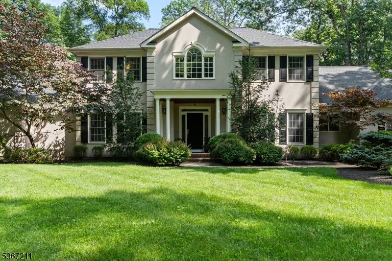 5 Mcvickers Ln, Mendham Twp., NJ 07945