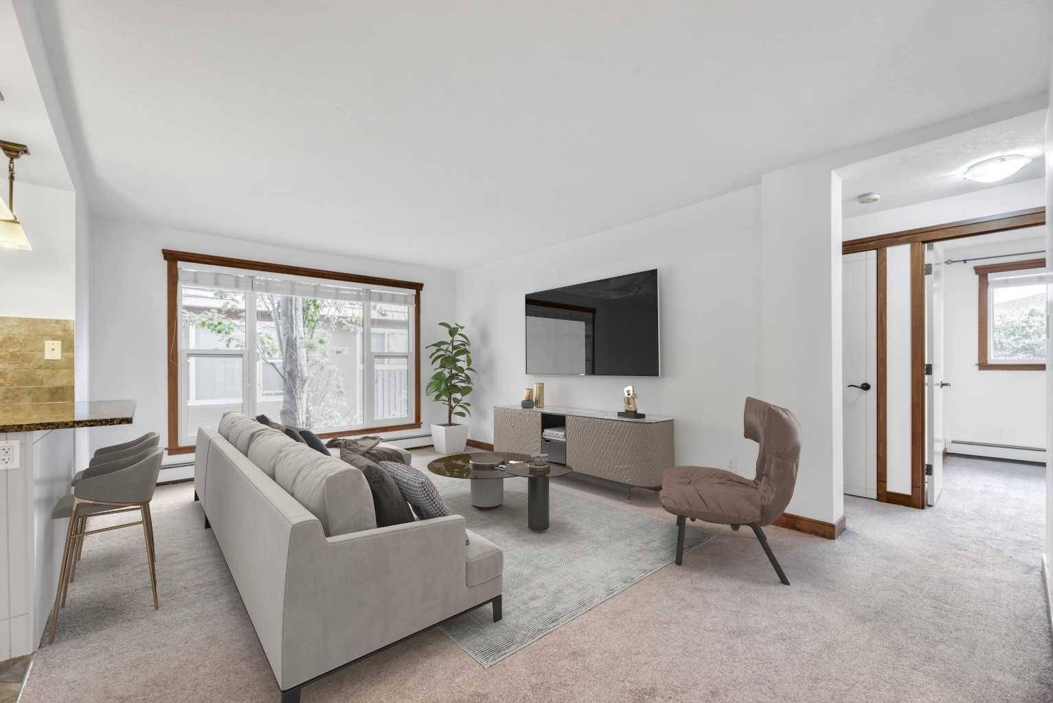 Calgary, AB T2S 1H3,315 50 AVE Southwest #209