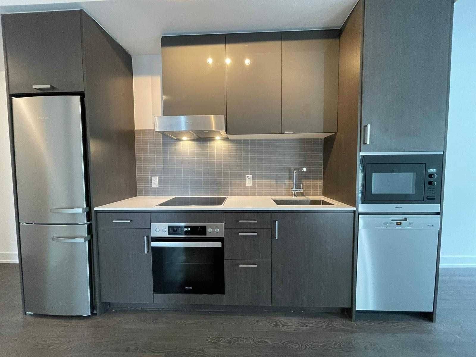 Toronto C10, ON M4S 2H7,11 Lillian ST #509