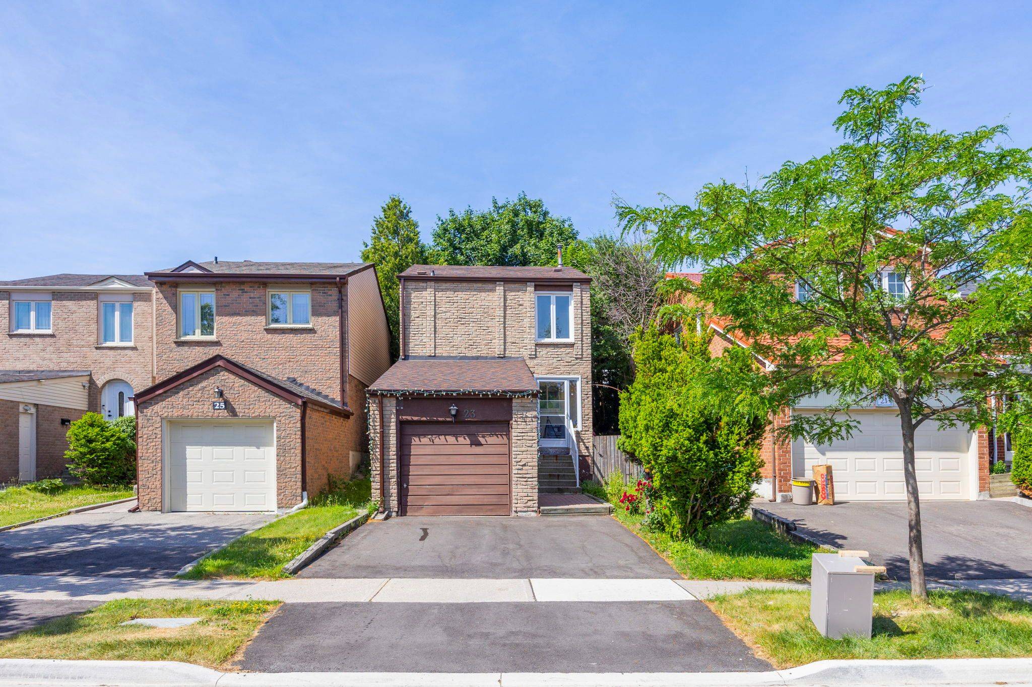 Vaughan, ON L4K 2H9,23 Riviera DR W