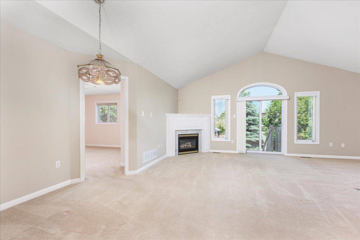 East Gwillimbury, ON L0G 1M0,131 Mainprize CRES