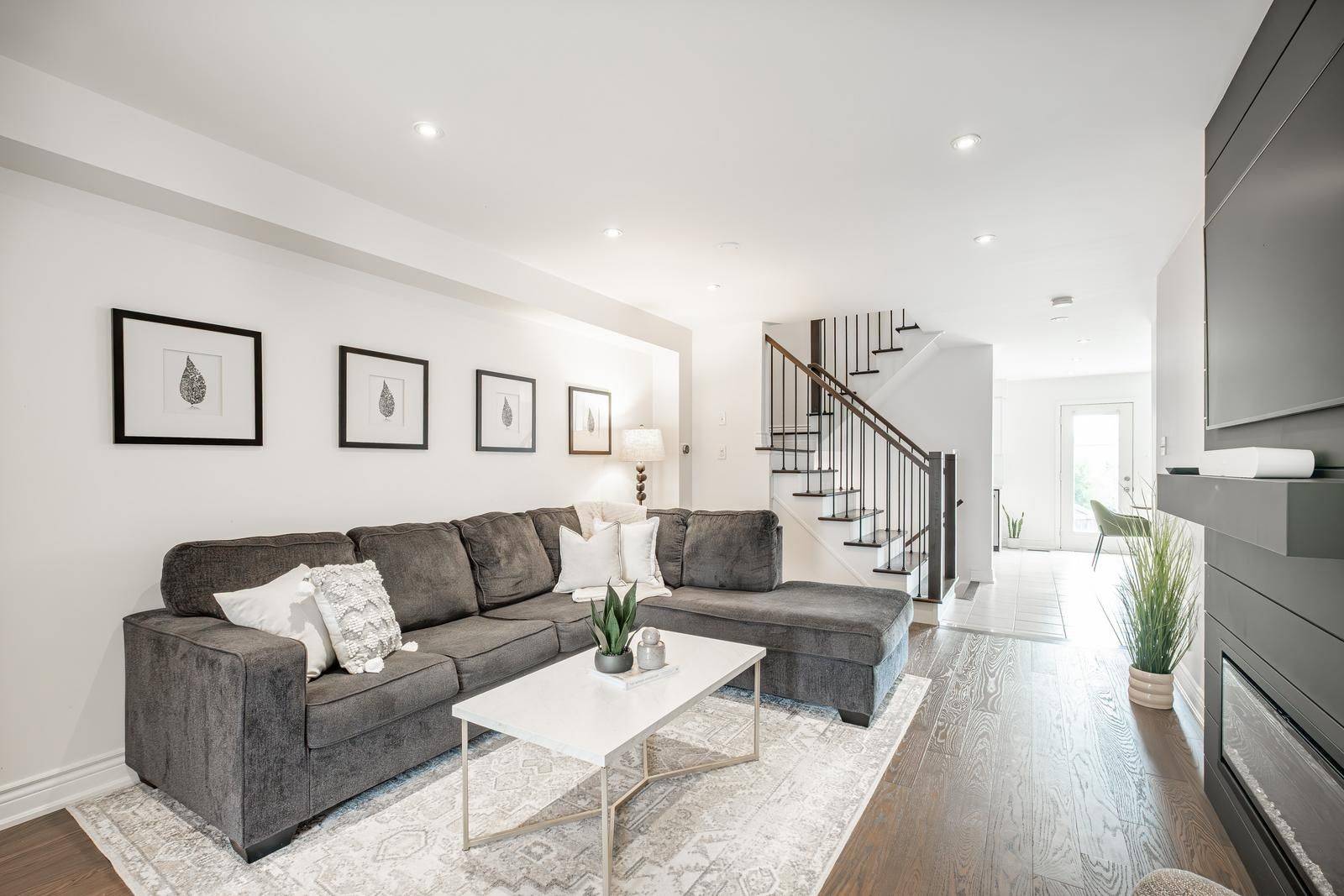Whitchurch-stouffville, ON L4A 0T5,32 Northway AVE