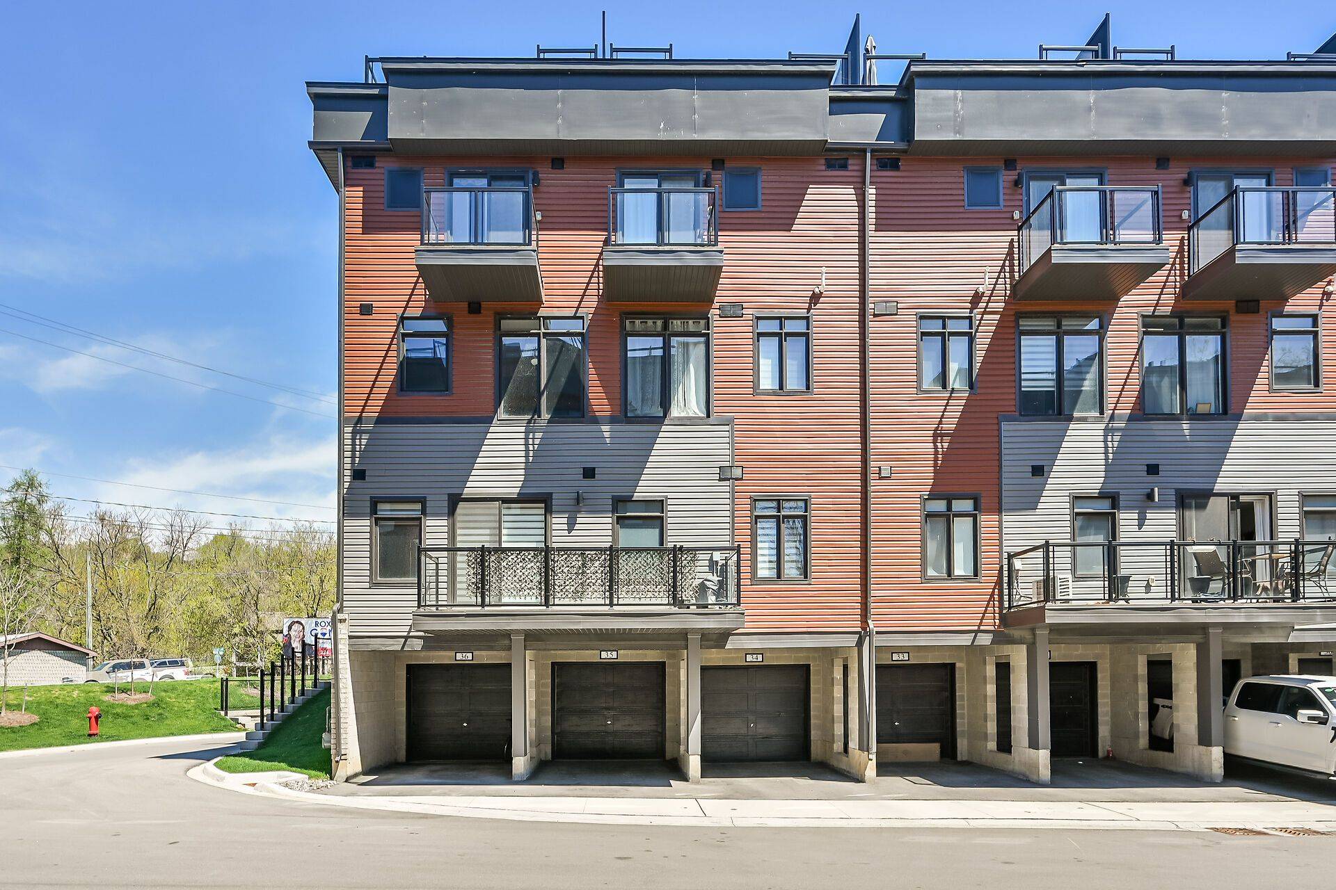 Brant, ON N3L 0K7,2 Willow ST #35