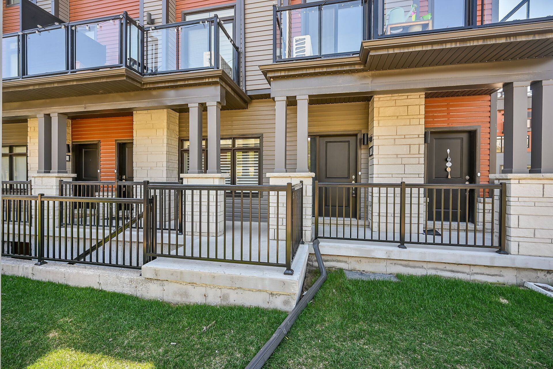 Brant, ON N3L 0K7,2 Willow ST #35