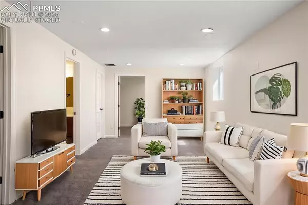 Colorado Springs, CO 80905,2118 S El Paso AVE