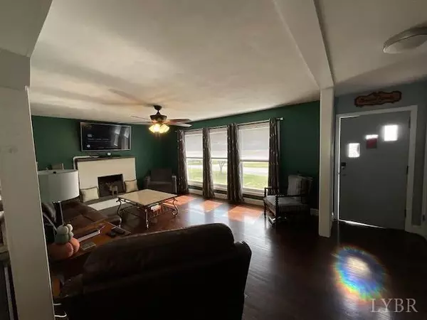 Vinton, VA 24179,514 Briarwood DR