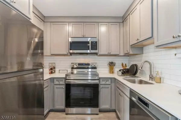 Newark City, NJ 07103,369 18th Ave #203