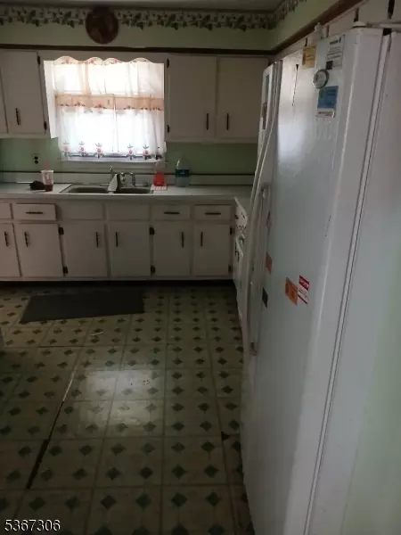 Franklin Twp., NJ 08873,148 Dutton St