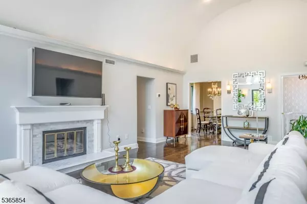 Watchung Boro, NJ 07069,31 Evergreen Ln