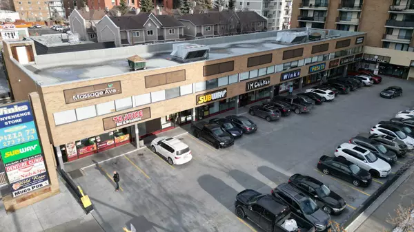 Calgary, AB T3C 3N6,1330 15 AVE SW #118