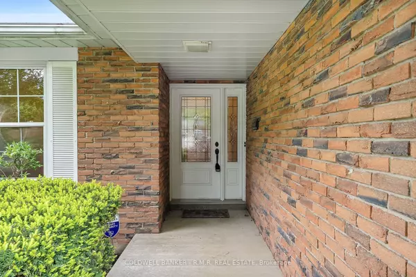 Oshawa, ON L1G 4G1,922 Wyldewood DR