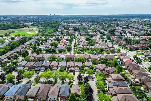 Mississauga, ON L5B 3W2,462 Malaga RD