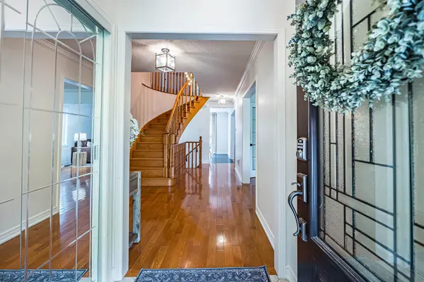 Mississauga, ON L5B 3W2,462 Malaga RD