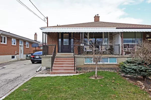Toronto W04, ON M9N 3L1,49 Howbert DR