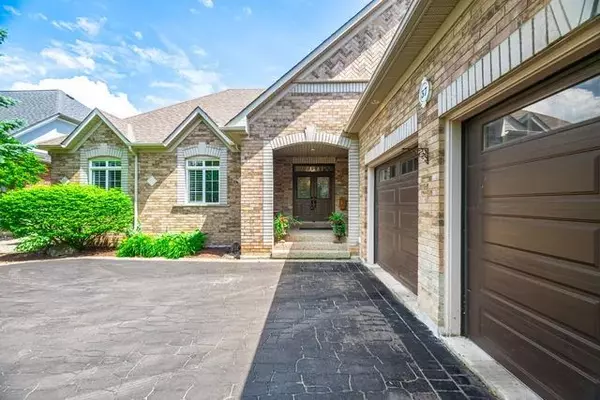Brampton, ON L6Y 5H2,37 Links LN
