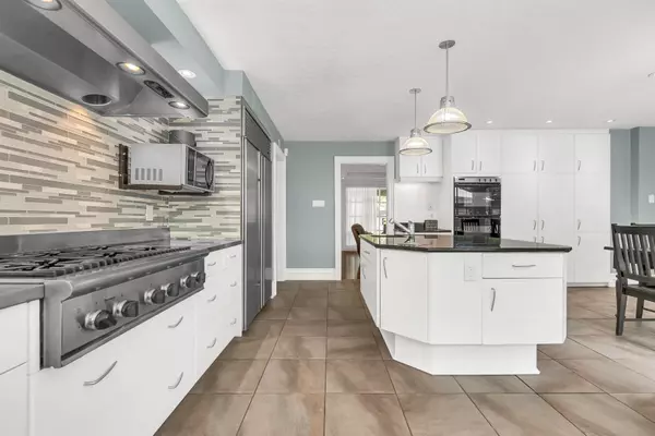 Waterloo, ON N2K 1Z1,358 Green Acres DR