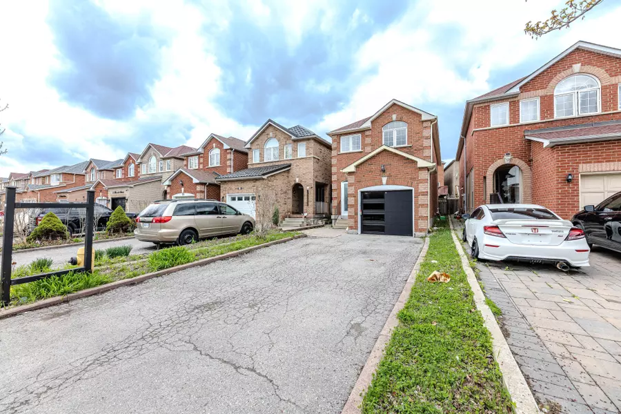 44 Brando AVE E, Markham, ON L3S 4K9