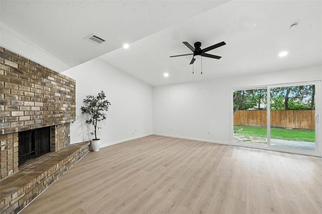 Grand Prairie, TX 75052,425 E Ferndale Lane